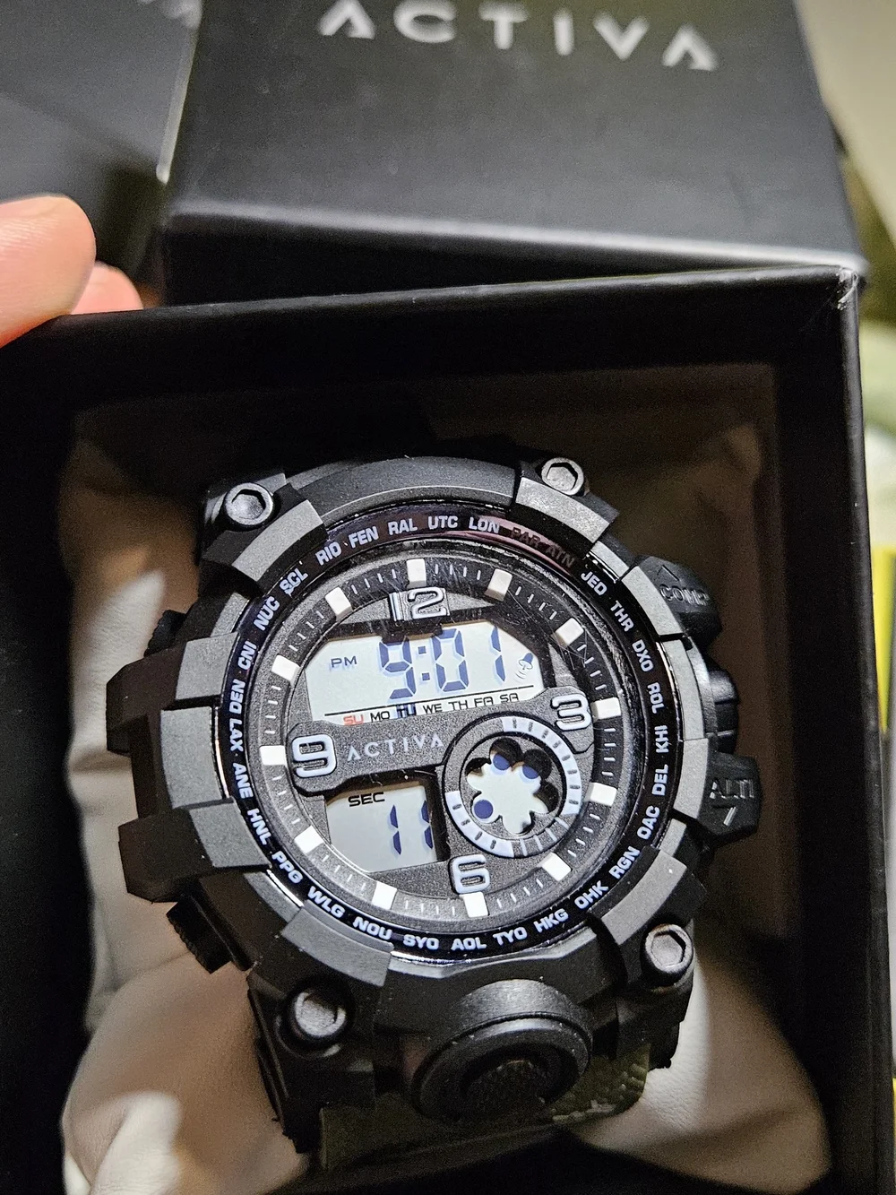 Activa Endurance X Invicta Men's Digital Watch (Model ACW435-004)